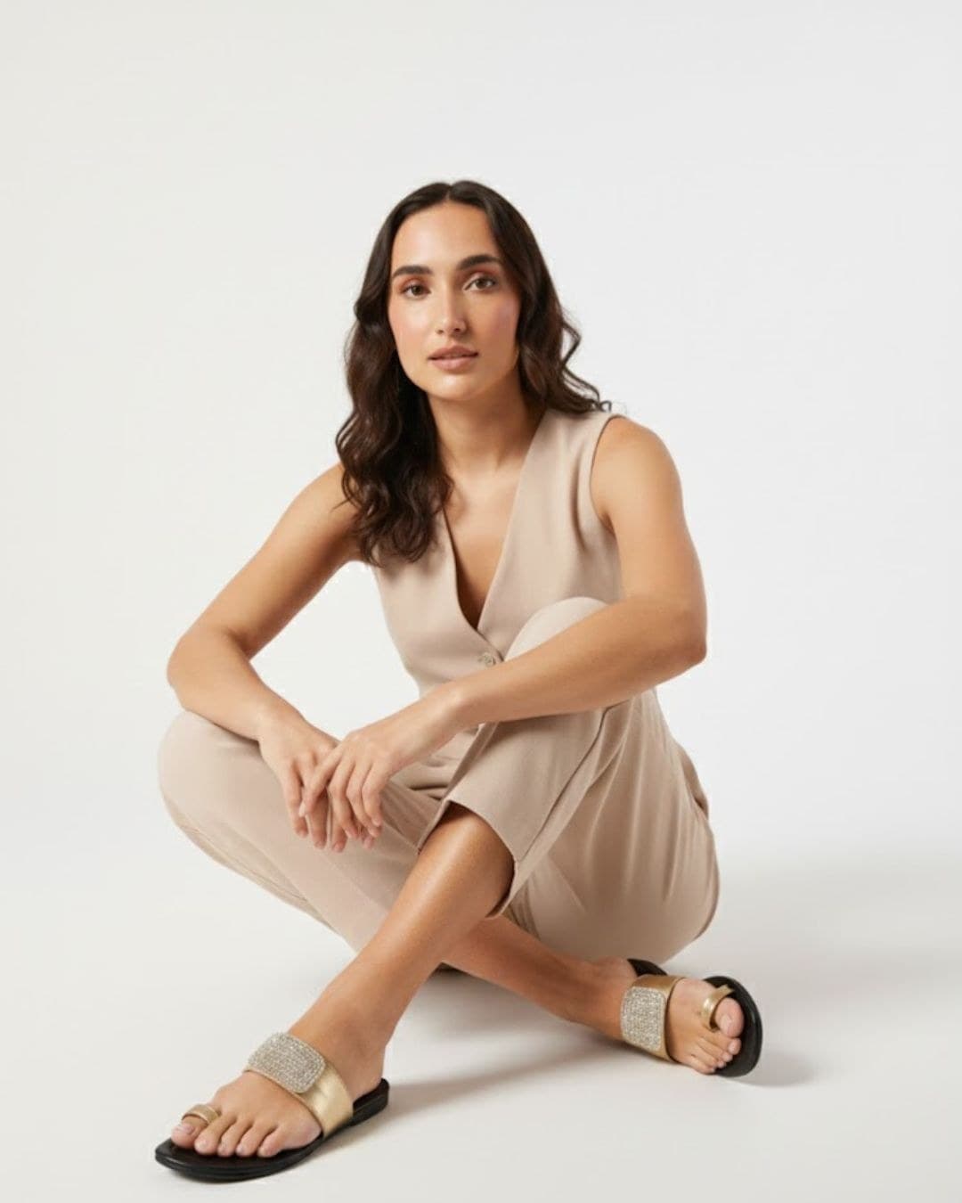 Studio Lookbook: Seated Look